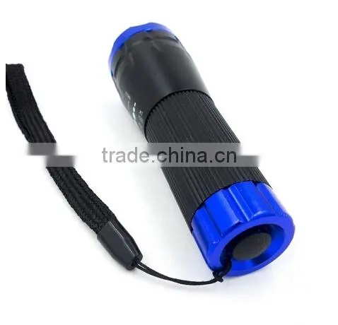 Battery Opertated Zoom Torch Flashlight photo-3