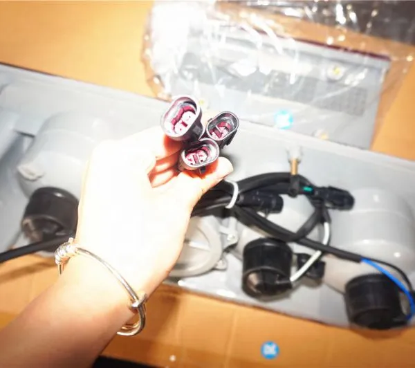 Bus Rear Light Large Stock Bus Parts Accessories Lighting System Rear Lamps HJH-0079 RH Original Lbus Rear Lamp photo-5