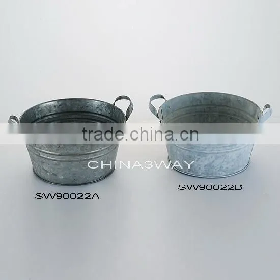 Old Look Iron Bucket