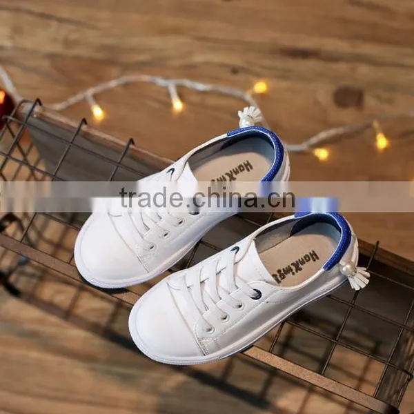 Zm35581a Fashion Children Sport Shoes 2017 New Model Boys White Shoes photo-2