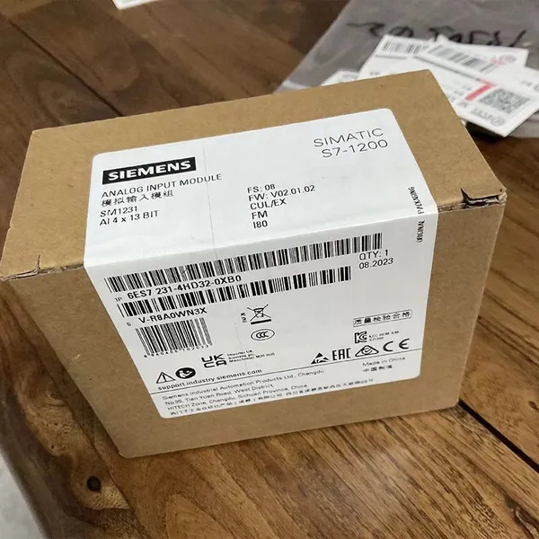 6ES7231-4HD32-0XB0 Siemens SIMATIC S7-1200 SM1231 Analogue Input Module, 4AI Industrial Automation Expansion Module for PLCs photo-2