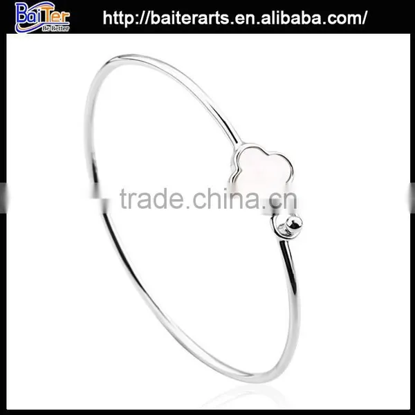 Wholesale Explandable Thin Gold Bangles Heart Charm Bangle Twist Wire Bangle photo-3