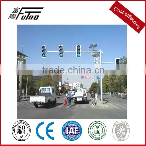 intelligent traffic light controller with pole