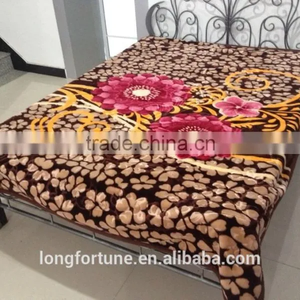 China Suppliers Quilt Blankets Rebel Wholesale 100% Polyester Knitted Cuddly Super Thick Warm Blanket photo-4