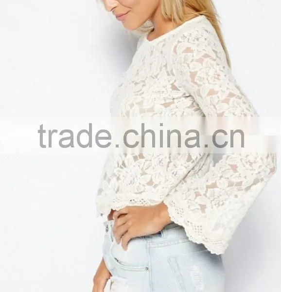 New Arrival Fashion Loose Through Look Floral Lace Lady Blouse photo-3