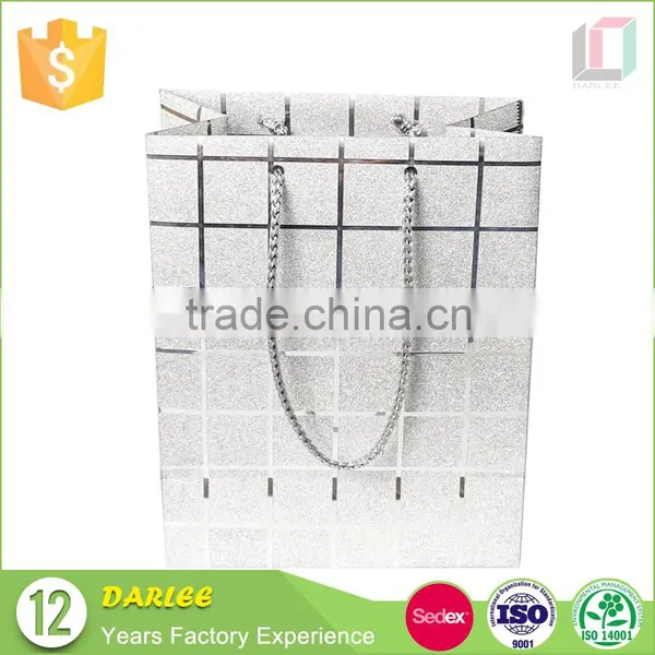 Newest Design Shopping Bag Offset Printing Decorative Elegant White Paper Bag With Logo Print photo-2