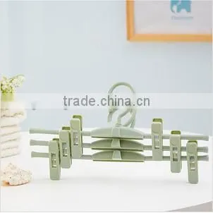 Wholesale Stock Small Order Rotatable With Clip Plastic Clothes Hanger photo-3