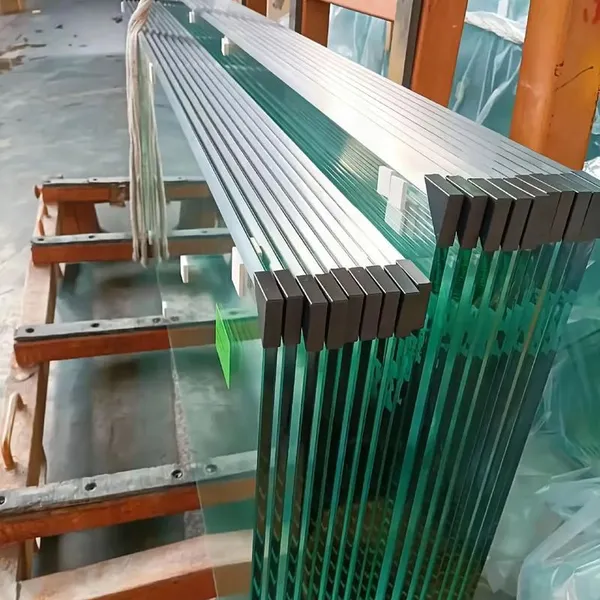 6.38mm Solar Control Laminated Glass in Silver, Bronze, and Blue Tints photo-3