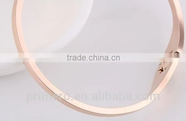 Fashion 18k Rose Gold Zircon Bracelet Beautiful Camellias Titanium Bangle Jewelry photo-5