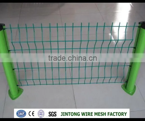 Anping Curved Wire Railway Fence Manufacturer/Peach Shape Post Pvc Coated Steel Welded Fence photo-4