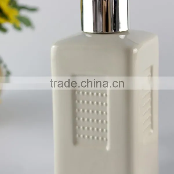 Custom Design 2 PCS Ceramic Bulk Bath Accessories Shampoo Bottle and Soap Dish photo-5
