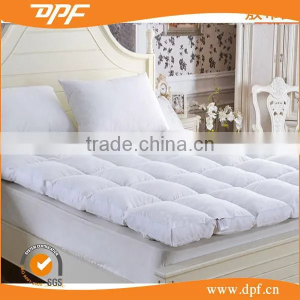 High Quality Goose Feather Mattress Topper for All Seasons photo-2