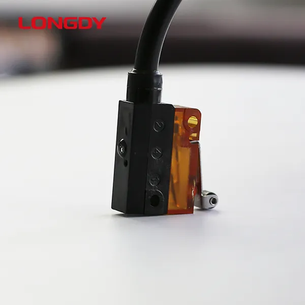 Waterproof Microswitch Specialized in Machinery Industry Switches Factory Direct Sale photo-2