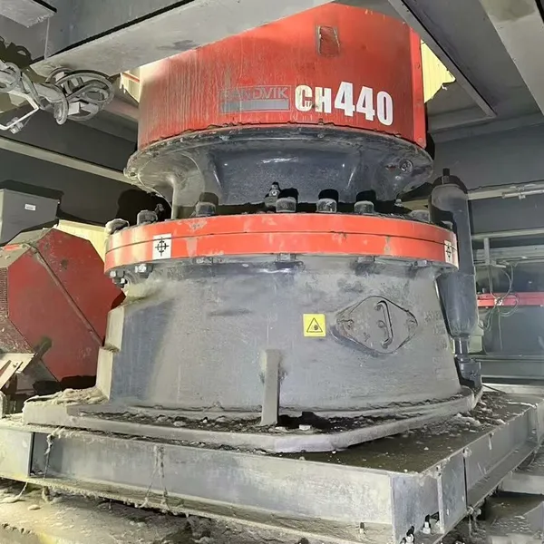Used CH440 Hydraulic Cone Crusher Integrated Frame Wear-resistant and Durable Mining Quarry photo-3