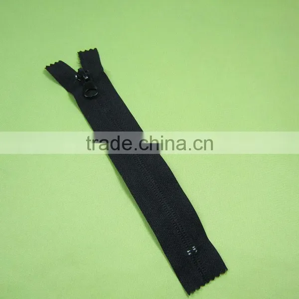 Low Price Fancy Nylon Reverse Reflective Tape Zipper With Reversible Slider photo-3
