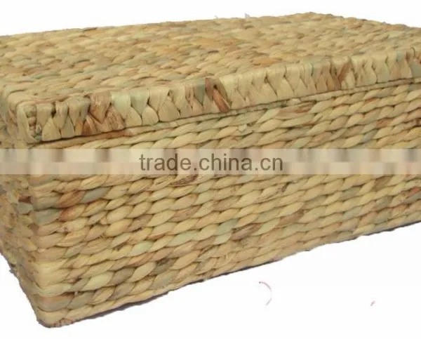Water Hyacinth Storage Basket With Lid and Wood Handle photo-2