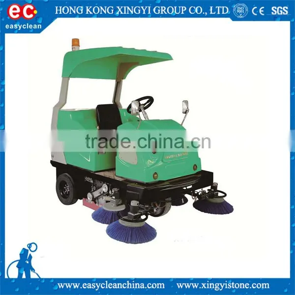 road surface cleaning machine