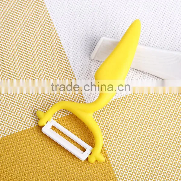 BKB13 One Blade PP Handle Ceramic Blade Fruit Peeler photo-3
