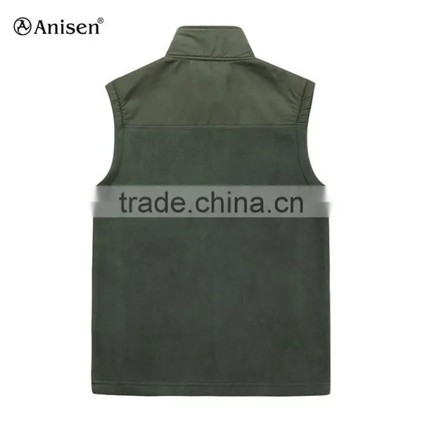 China Waterproof and Windproof Warm Men 100%nylon Softshell Vest photo-2