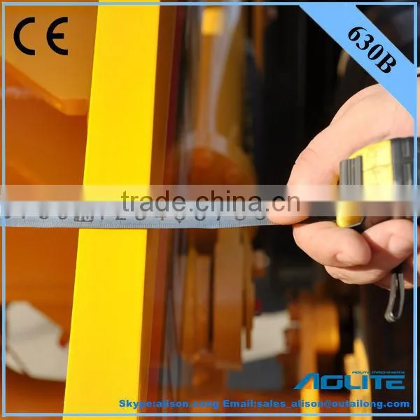 Small Loader Tractor With Quick Hitch photo-5