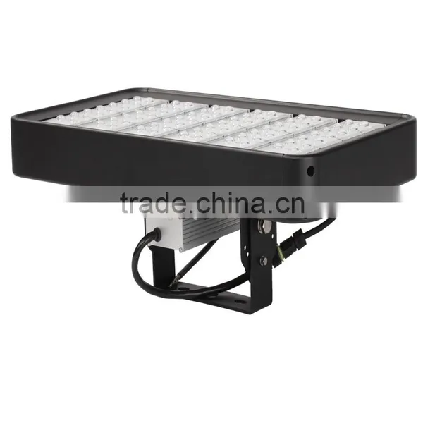 IK10 IP67 TUV DLC UL Certified Photocell High Power LED Spot LightWith TM21 Report 62000 Hours Lifespan photo-2