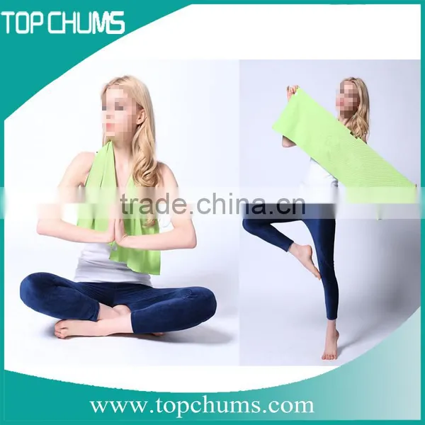 Printed Solid Softtextile Cotton Microfiber Sports Gym Towel With Pocket photo-4