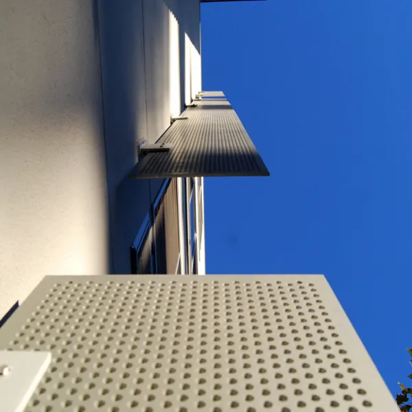 Vertical Arrangement Perforated Stainless Steel Sheet Stainless Steel Mesh Screen Factory Direct photo-6