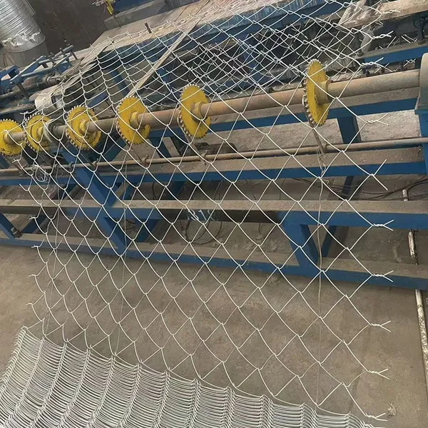 Chain Link Fence With 12.7mm Diameter Posts for High Wind Areas photo-3