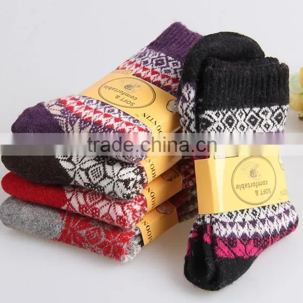 Women's Thicken Socks 5 Pairs/lot New Winter Thermal Cashmere Socks Women Warm Rabbit Wool Socks photo-3