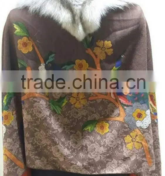 Cashmere Knitwear With Fox Fur Shawl photo-2