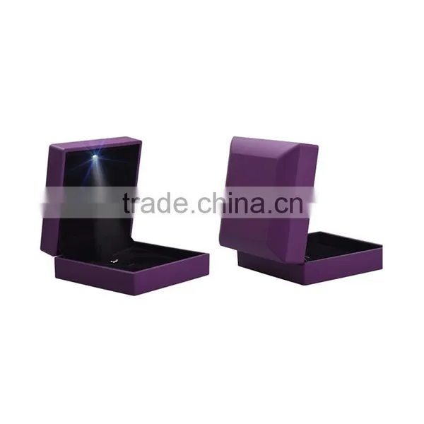 Custom Color Velvet Insert Led Jewelry Light Packaging Box photo-2