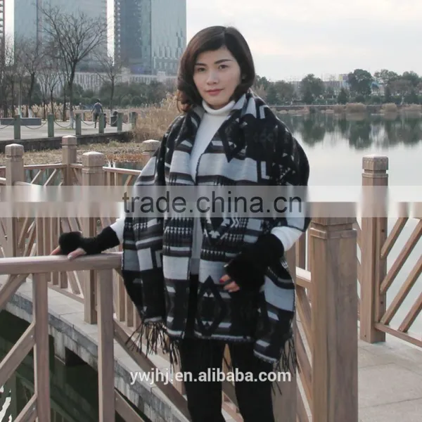 New Design Factory Direct Hot Selling Embroidered Fur Pashmina Shawl in Delhi