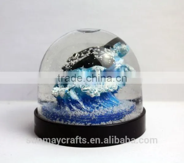 OEM Canada Vancouver Aquarium Souvenir Acrylic Snow Globe for Sale photo-3