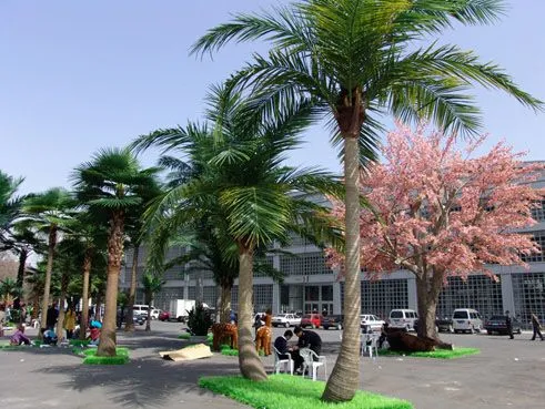 Factory Make High Quality Types of Palm Trees 12 Foot UV Resistant Outdoor Ornamental Artificial Large Date Palm Coconut Tree photo-3