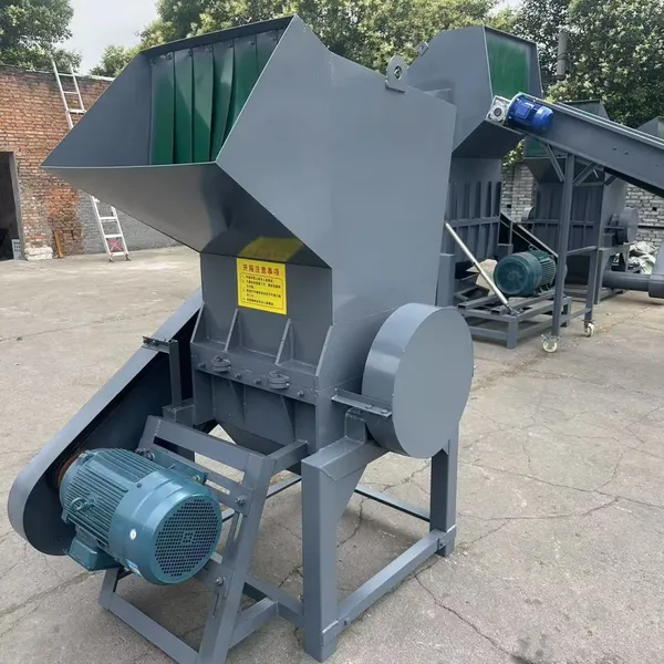 Industrial Plastic Crusher for PE Film, PP Bucket, PET Bottle, PVC Pipe, ABS Block Recycling photo-5