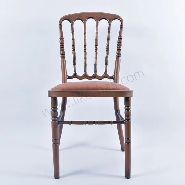 Wholesale Aged Design Metal Chiavari Chair With Cushions Stackable Movable Dining Furniture for Weddings Banquets Living Rooms