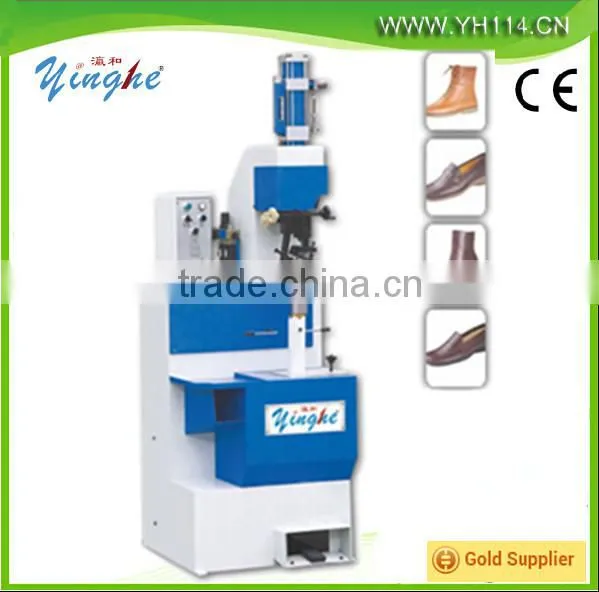 Automatic heel-nailing machine for shoes