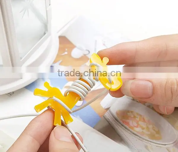 2016 Hot Selling Mini Giraffe Shape Silicone Rubber Headphone Cable Tidy Winder photo-3
