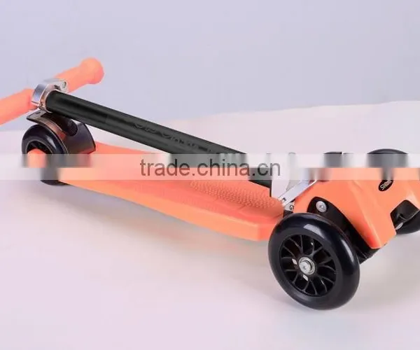 2015 New Product CE EN71 Approved Folding Kids Stunt Scooter photo-3