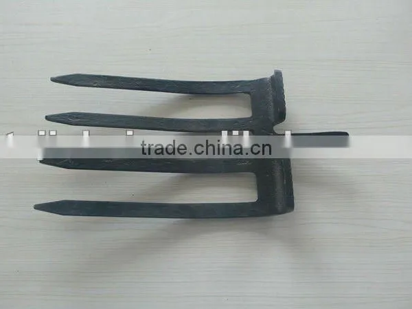 Superior Quality Forged Garden & Farming Fork F115D