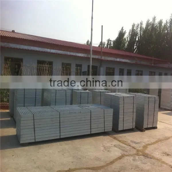 China Professiona Manufactuer Provide Top Quality 25X5 Hot Dip Galvanized Serrated Steel Bar Grating (Really Factory) photo-5