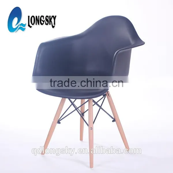 LS-4012 Italian Design TATAMI Plastic Leisure Chairs With Arms and Wood Legs photo-2