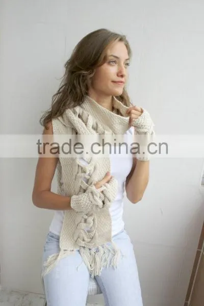 Beige Wool Scarf Special Design photo-3