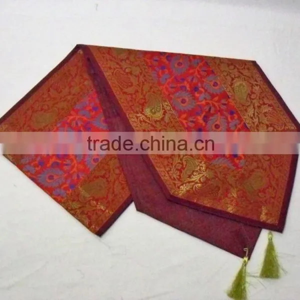 Indian Silk Table Runner With Placemats and Coaster in Maroon Color Size 16*62 photo-2