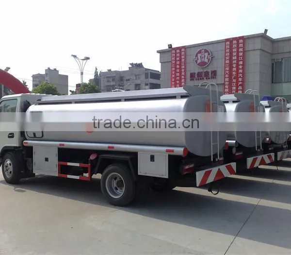 4*2 Red Color 5000L Oil Tank Truck for Sale photo-2