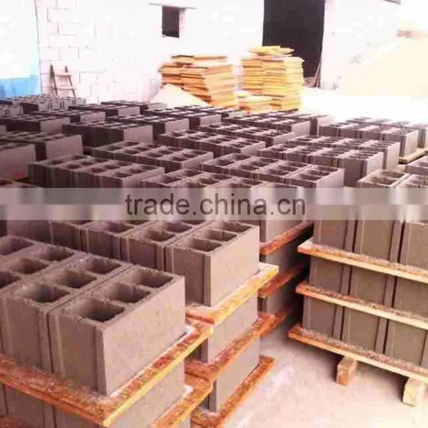 Manual Concrete Block Moulding Machine QT4-40, QTJ4-40 From Huarun Tianyuan Factory photo-5