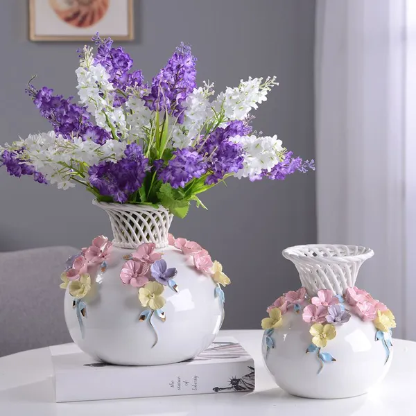 Hand Knit Artificial Flower White Round European Style Creative Ceramic Vase For Dining Table photo-3