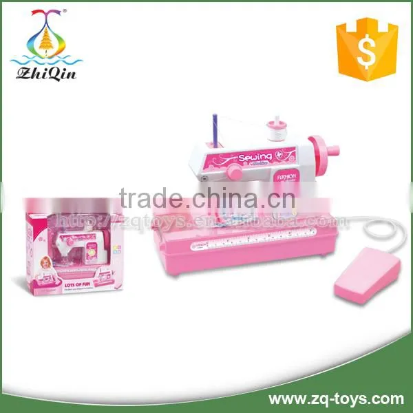 Girls Plastic Battery Operated Toy Sewing Machine With Light and Music
