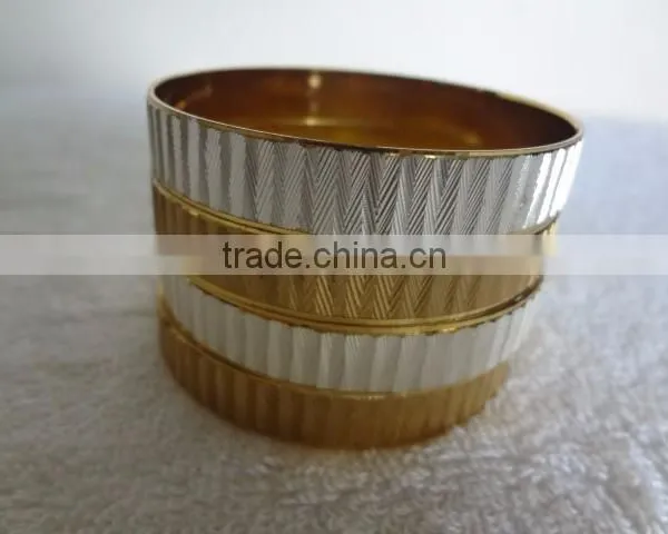 Fancy Metal Bracelet Set photo-3