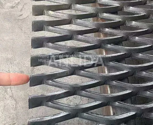 Heavy Duty Expanded Metal Mesh Architectural Expanded Metal Mesh Expanded Metal Mesh Factory China photo-4